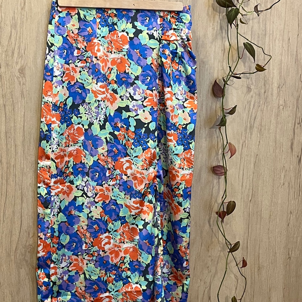 Colourful satin skirt